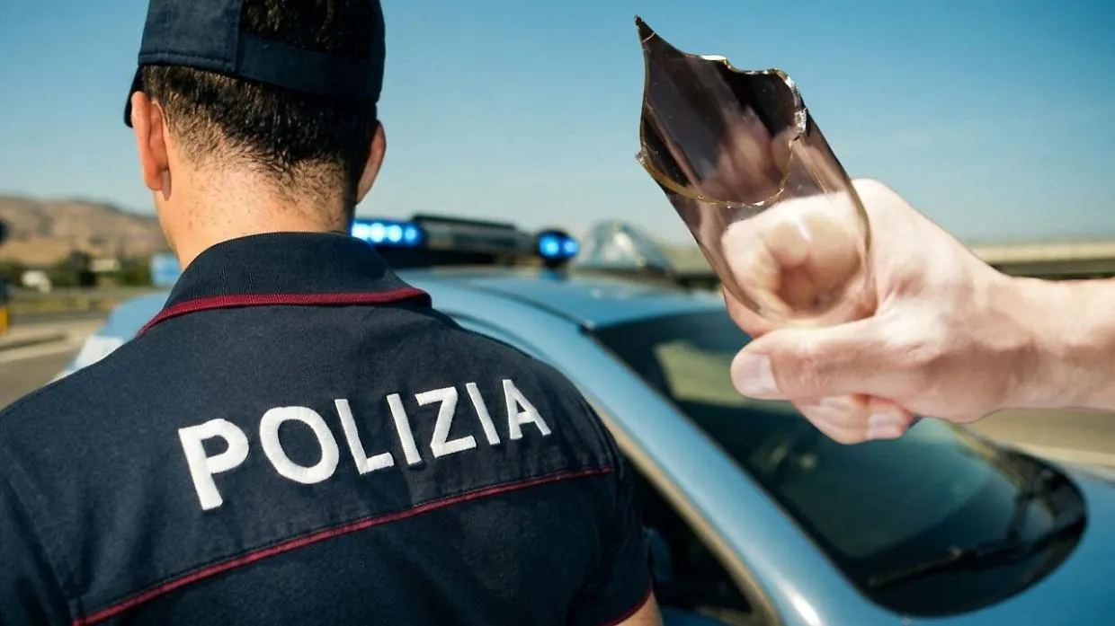 Lite per il conto in un bar del Lingotto, barista ferito alla gola: fermato un 29enne